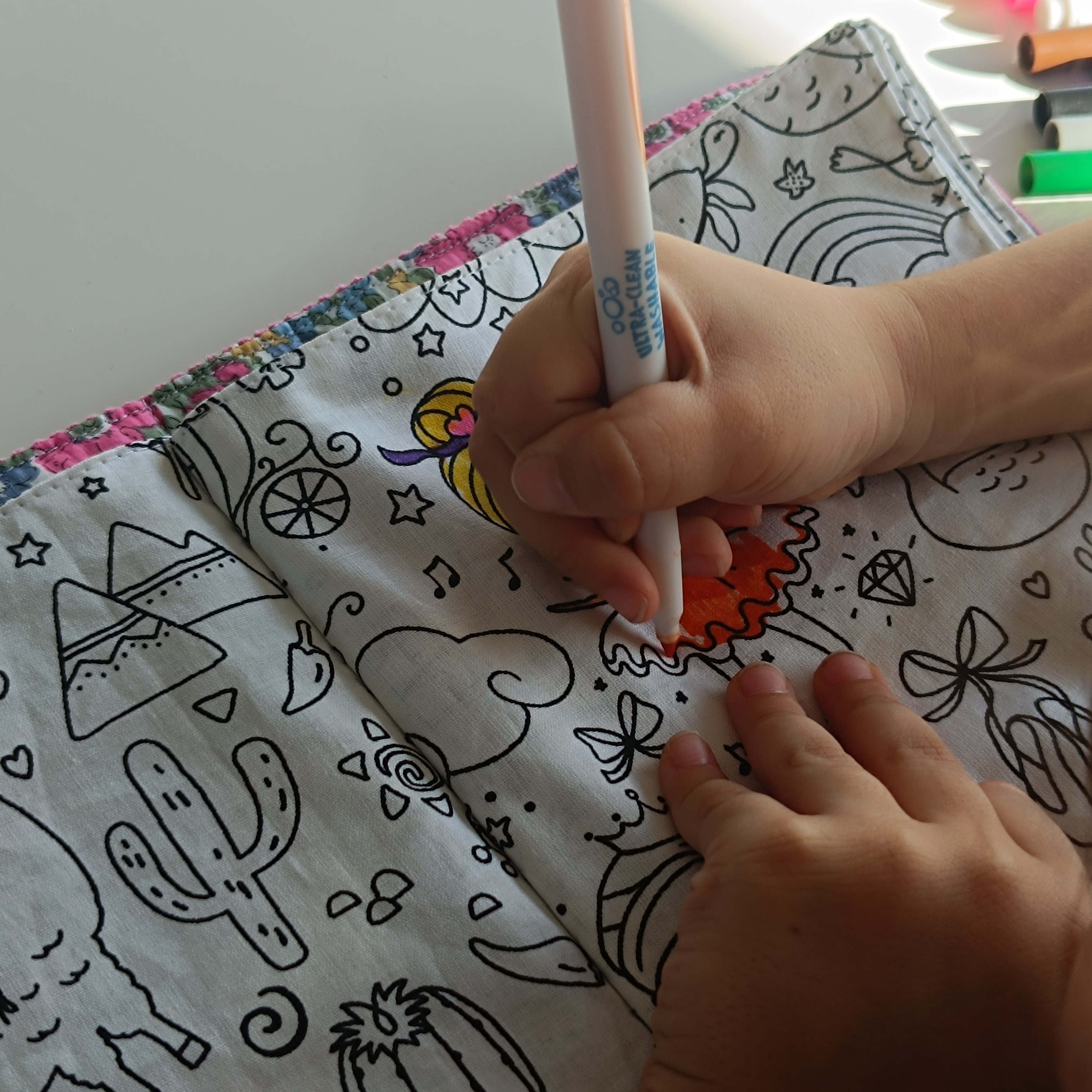 Cahier de coloriage lavable - Thème Princesse